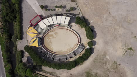 Vista-Aérea-De-Arriba-Hacia-Abajo-De-Una-Arena-Fos-sur-mer-Francia